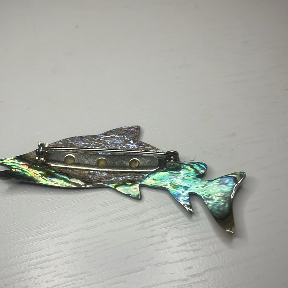 Mother of pearl abalone tuna pin blue and green  2 inch - Picture 4 of 10
